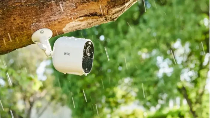 Bezprzewodowa kamera monitoringu Arlo Essential Spotlight — zestaw 2 kamer - obrazek 5